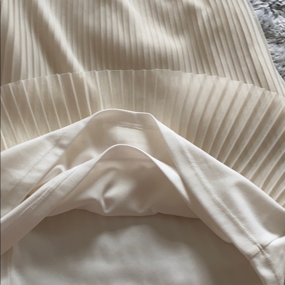 Gorgeous JS Collections Off White Pleated Halter Midi Dress Like New Size 6 - Picture 6 of 13